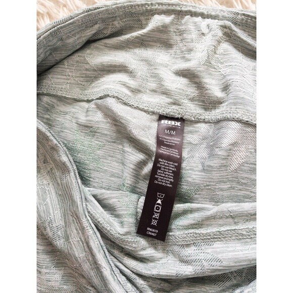 RBX athletic cropped leggings with a floral print gray size medium - Picture 5 of 9